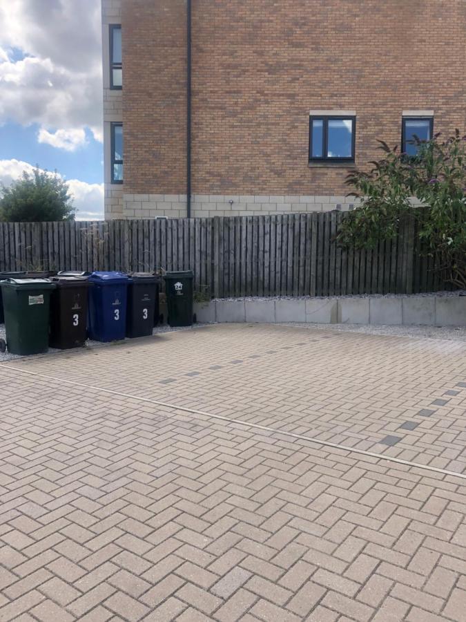 Barber House, Hoyland With Two Allocated Parking Spaces 外观 照片